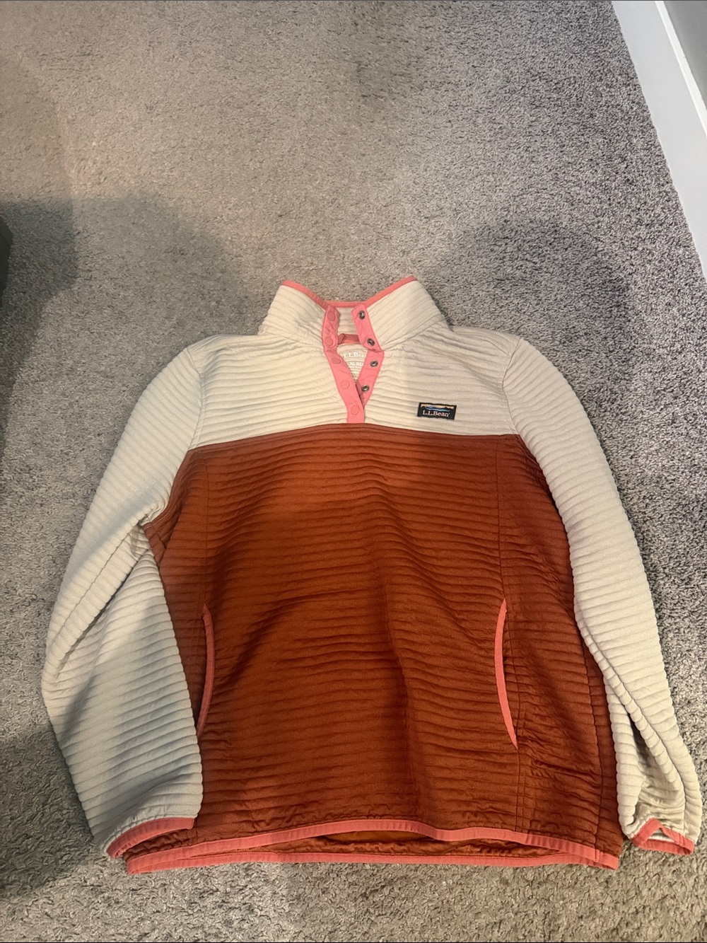 L.L. Bean Two-Tone Cream and Rust Pullover Sweatshirt with Pink Trim. EUC